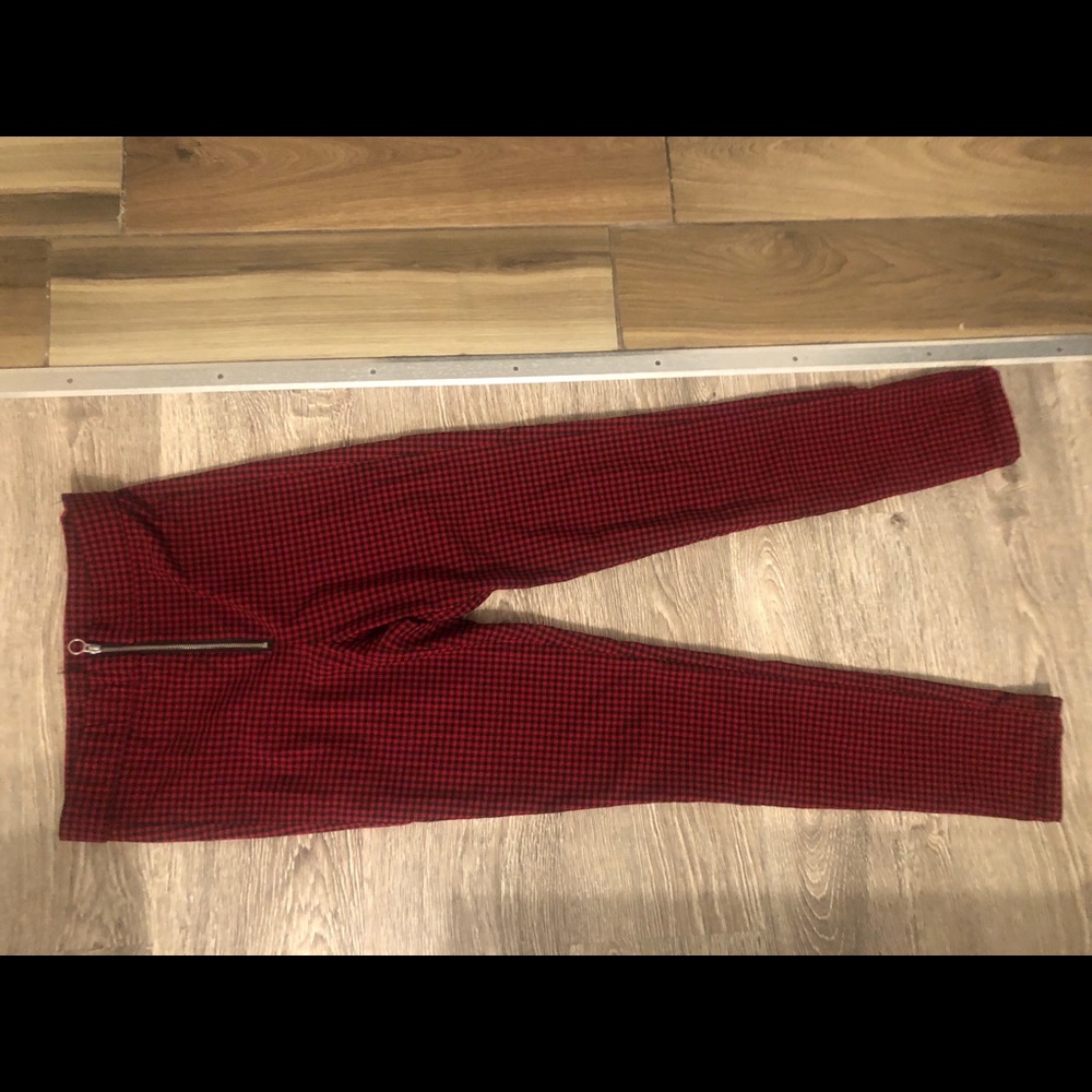 Very cute Garage leggings